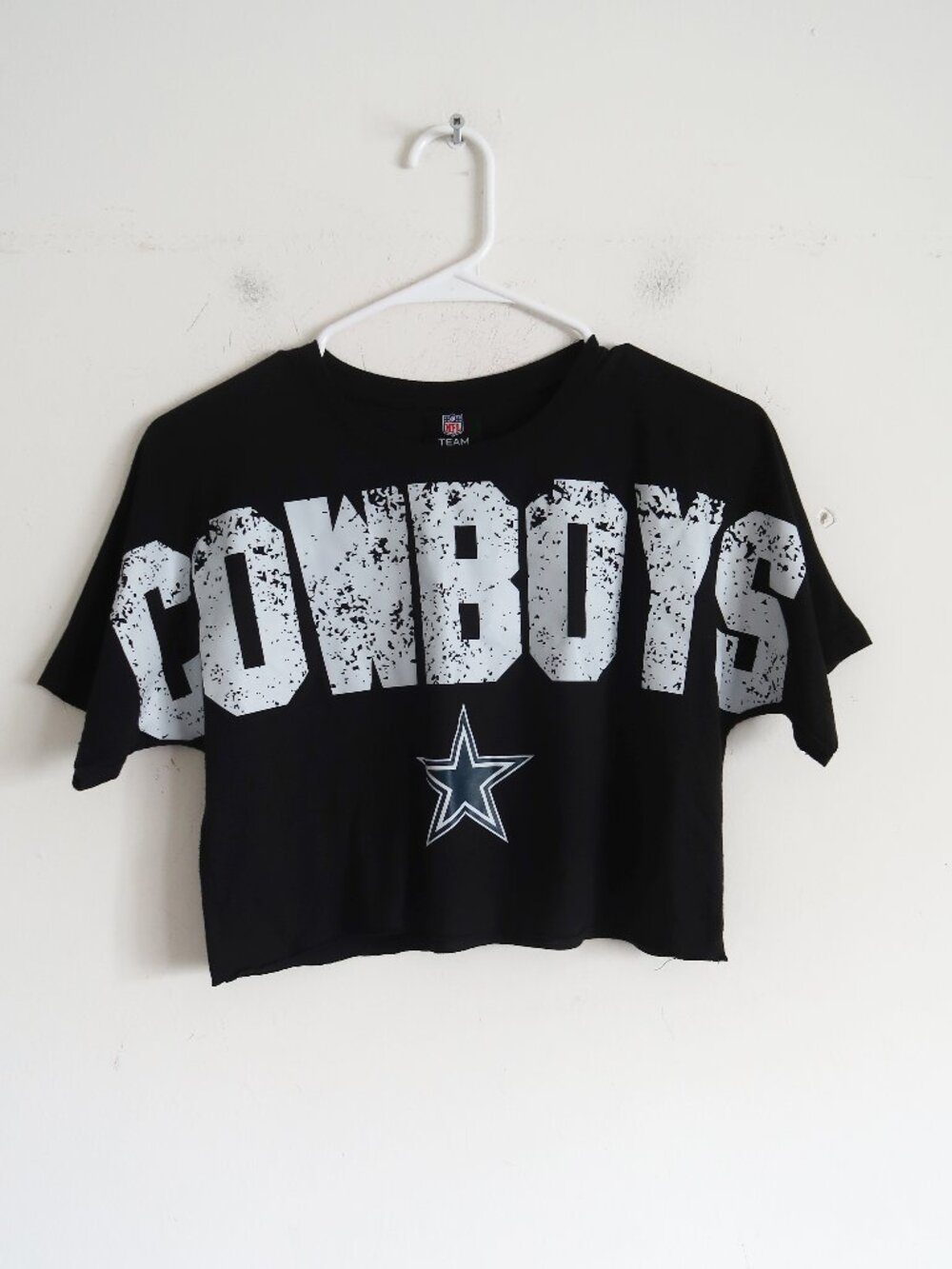 NFL Team Apparel Dallas Cowboys Crop Top - Size Large